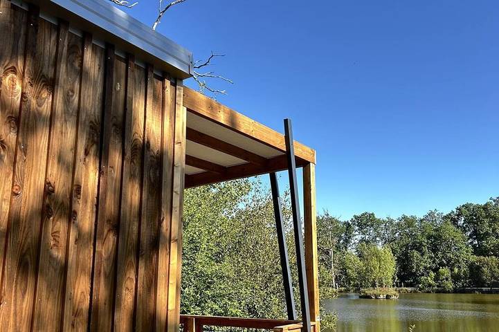 Gîte pour 2 personnes, avec Terrasse ainsi que Jardin et Piscine