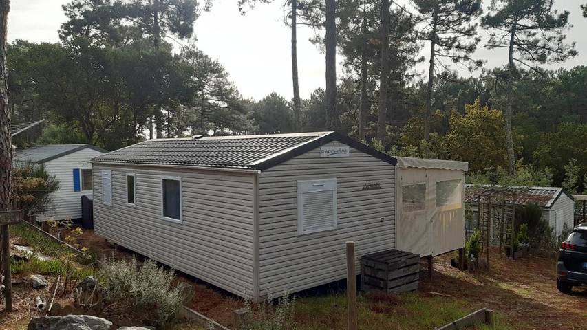 Tente pour 6 personnes, avec piscine ainsi que jardin et jacuzzi, animaux acceptés dans Claouey - 2
