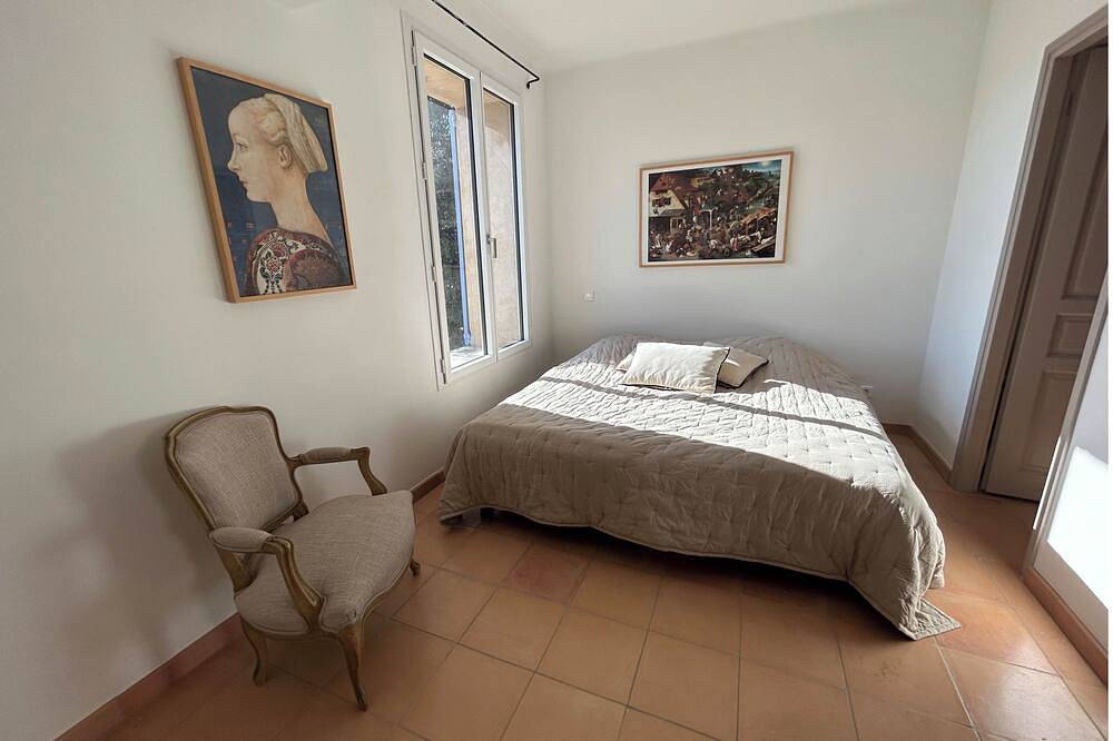 In the heart of the Luberon and the Colorado Provençal, former school completely renovated in Rustrel, Parc naturel régional du Luberon