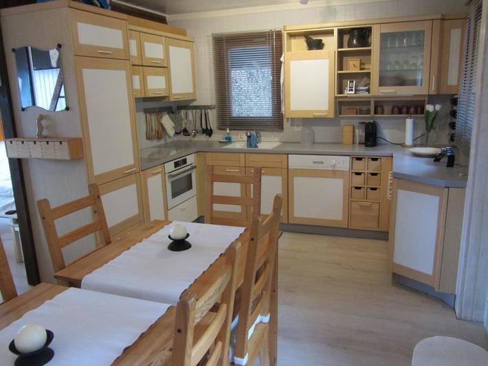 Gîte pour 6 personnes, avec Balcon et Terrasse ainsi que Jardin et Vue sur le lac à Monthey - 2