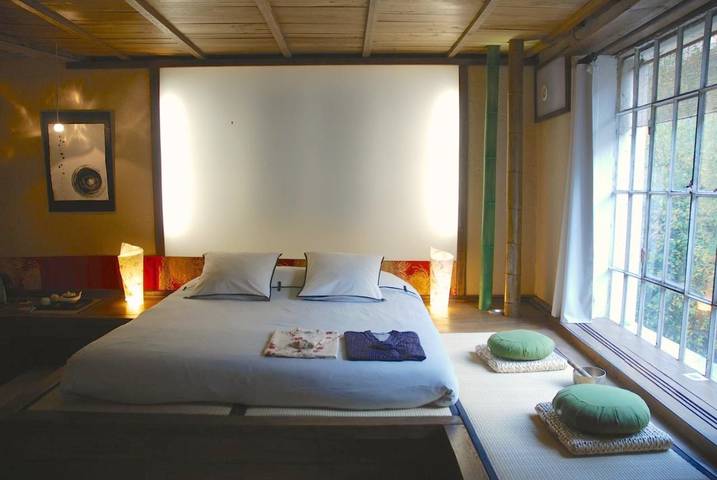 Chambre d’hôte pour 2 personnes, avec terrasse ainsi que vue et jardin