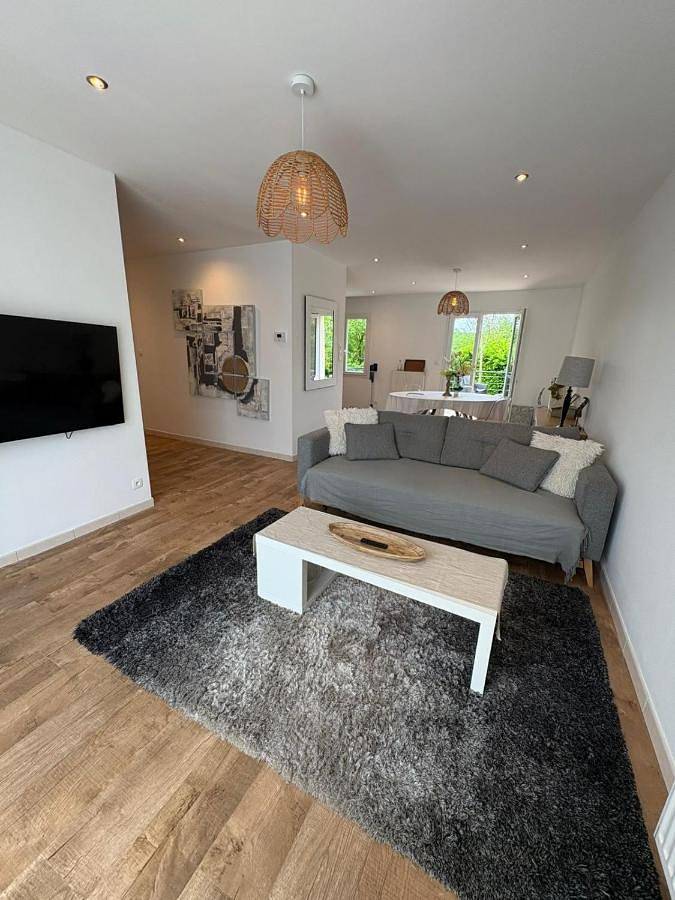 Villa pour 4 personnes, avec Balcon et Terrasse ainsi que Jardin et Vue