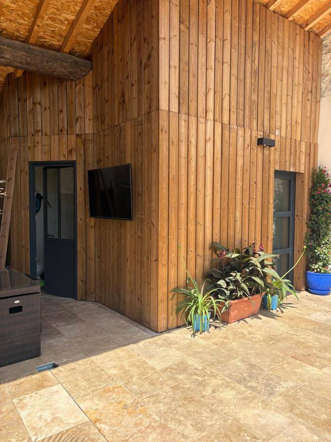 Location de vacances pour 23 personnes, avec vue ainsi que piscine et terrasse, adapté aux familles à Paraza - 4