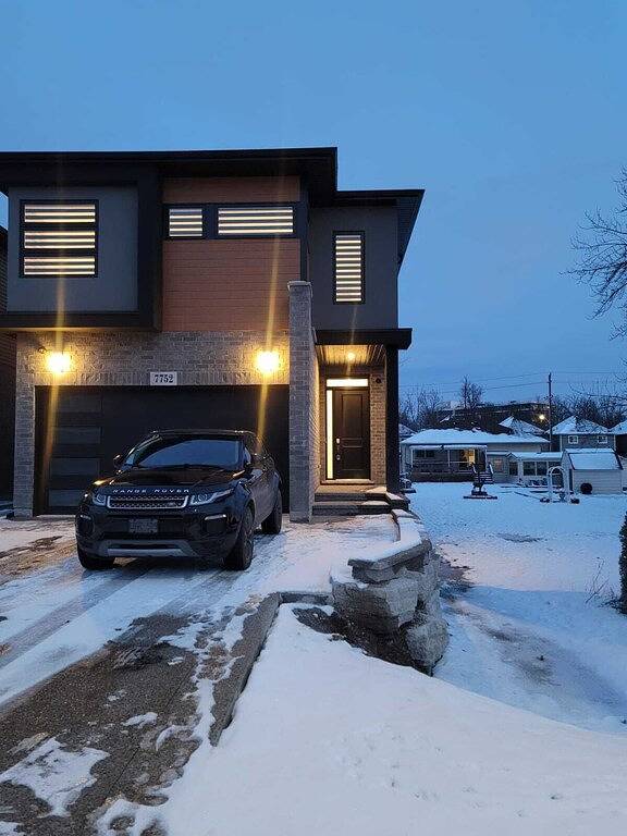 Modern 3 Bedroom House in Niagara Falls in Niagara Falls, Niagara Fälle