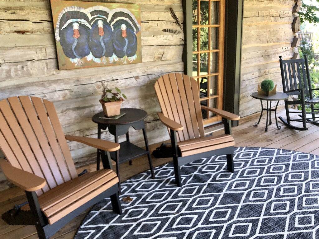 Cozy Backyard Log Cabin/ Great Sunsets/10 min North of Asheville/easy access in Flat Creek, Buncombe County