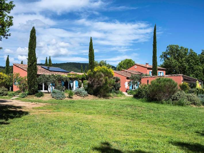 Chalet para 4 personas, con jardín y piscina - 1