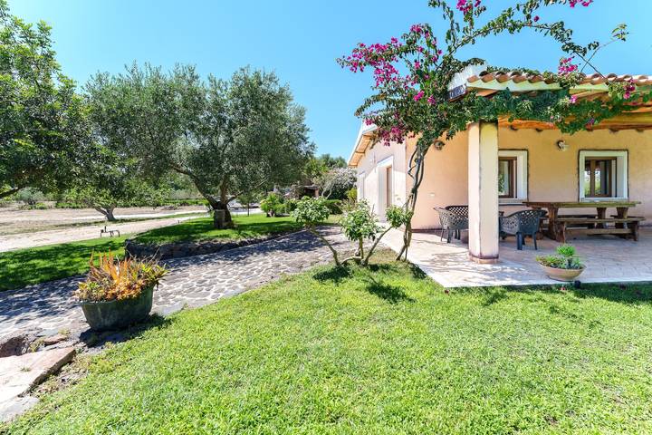 Gîte pour 4 personnes, avec jardin, animaux acceptés dans Orosei
