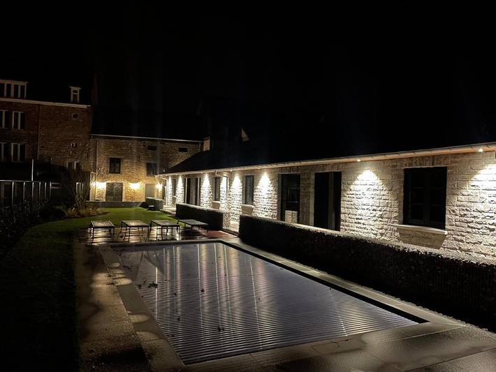 Location de vacances pour 4 personnes, avec vue ainsi que jardin et piscine, animaux acceptés dans Han-sur-Lesse - 3