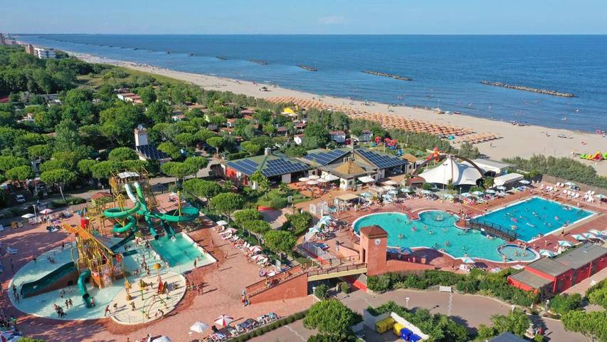 Camping pour 4 personnes, avec piscine - 1
