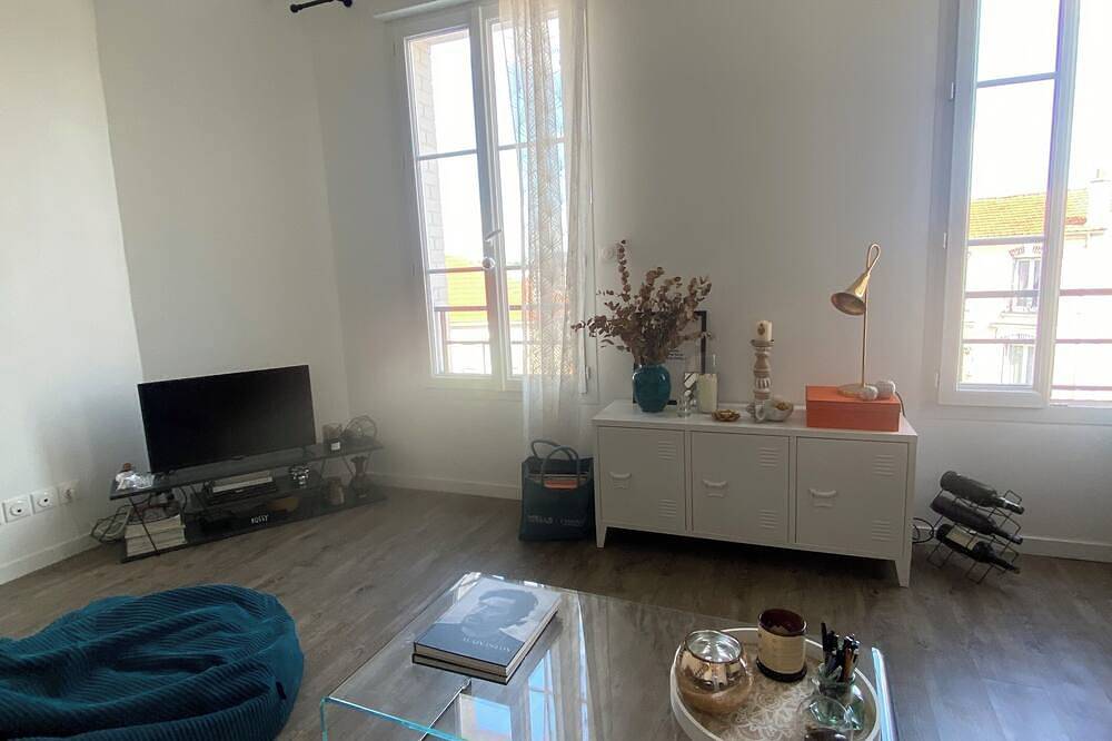 Entire apartment, Bright Duplex in Rosny-sous-Bois, Seine-Saint-Denis