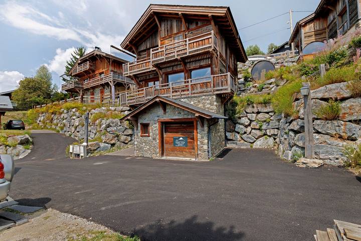 Chalet pour 10 personnes, avec jacuzzi ainsi que sauna et jardin dans les Pyrénées