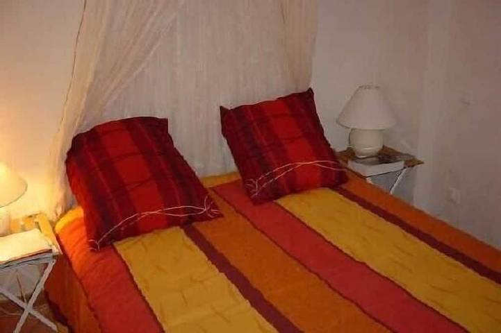 Location de vacances pour 5 personnes, avec balcon et jardin dans Office De Tourisme De Sederon - 2