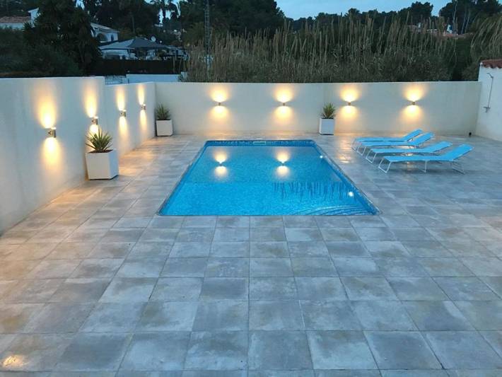 Chalet para 8 personas, con piscina y jardín en Marina Alta