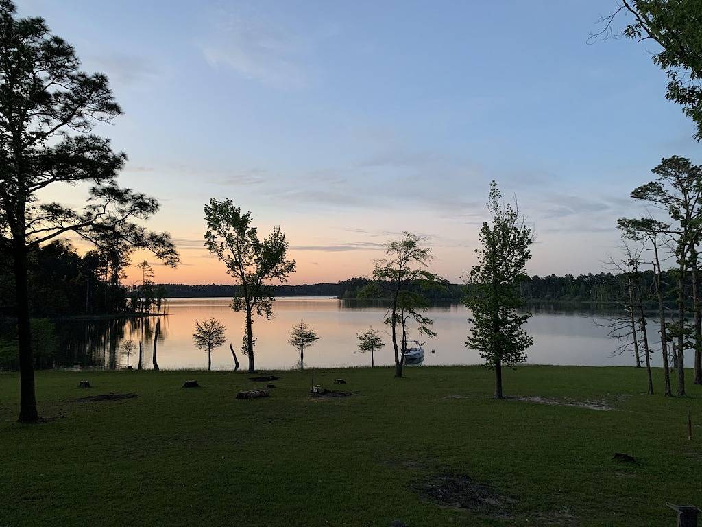 Spektakuläre Aussicht! Haus am Wasser am Lake Sam Rayburn --- (300 ft. Front) in Sam Rayburn Reservoir