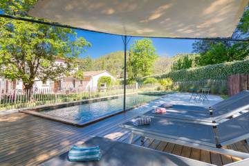 Location De Vacances pour 10 Personnes dans Salernes, Région de Draguignan, Photo 1