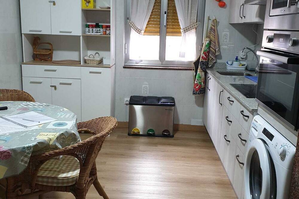 Apartamento entero, Asturias, casa Rami, especial parejas. in San Martín del Rey Aurelio, Cordillera Cantábrica