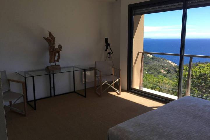 Villa pour 8 personnes, avec terrasse et jardin dans Cap Bénat - 3