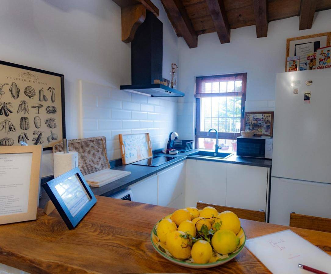 Apartamento entero, One-Bedroom Apartment in Sotosalbos, Provincia de Segovia
