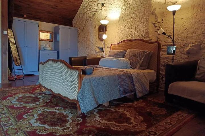 Location de vacances pour 2 personnes, avec jardin à Teilhet - 2