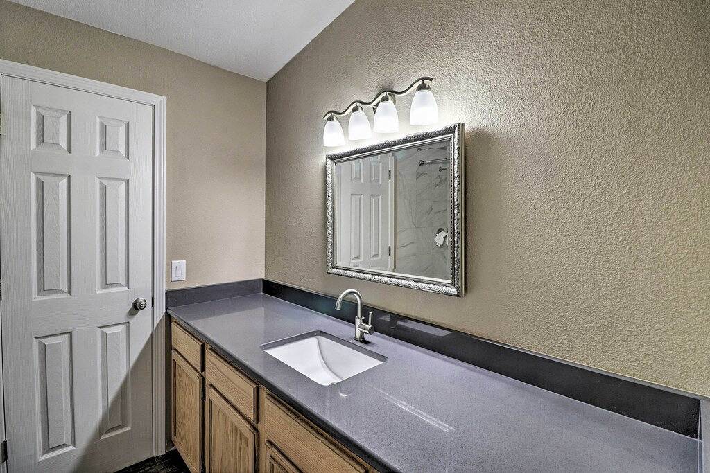 Lake Hamilton Home w/ Dock: 8 Mi to Hot Springs Np in Ouachita National Forest