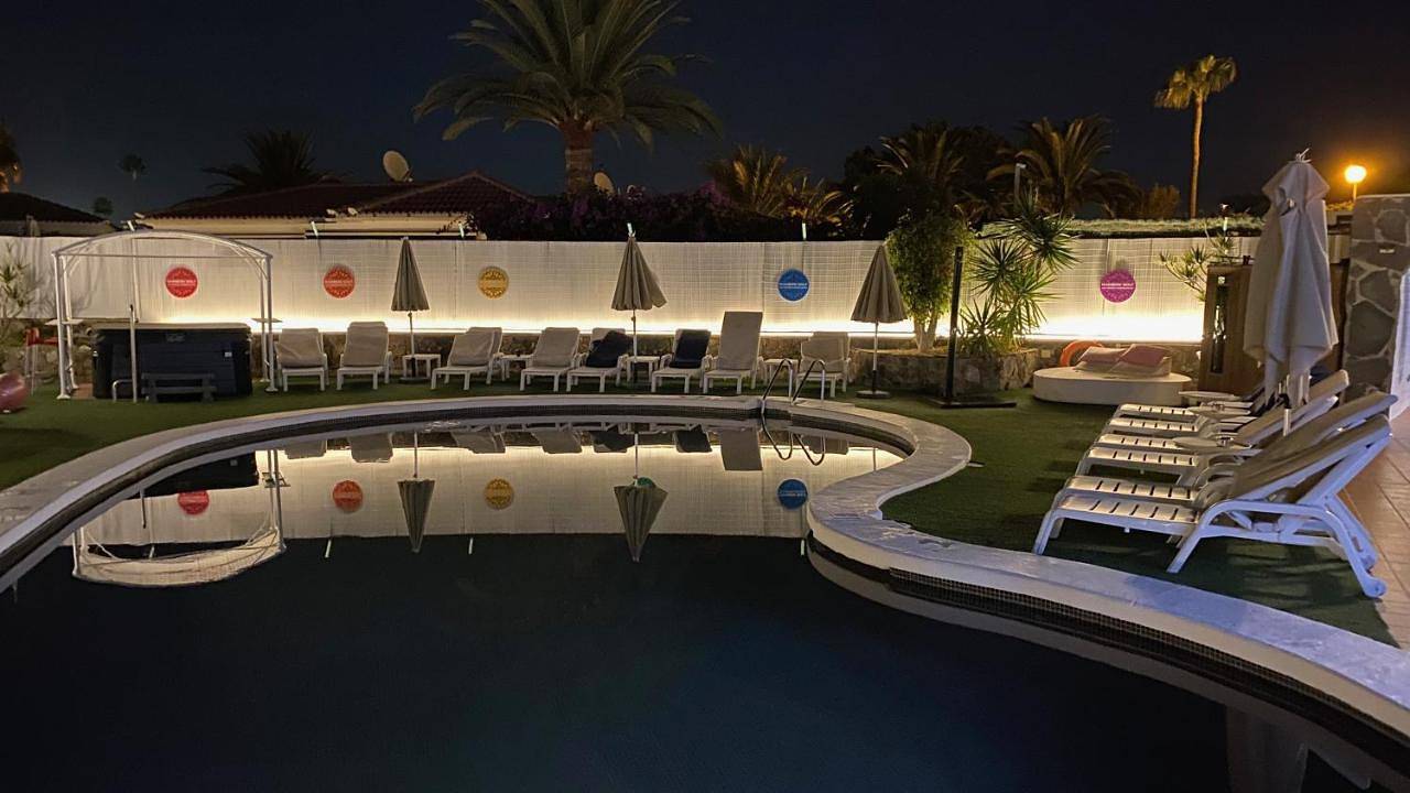 Rainbow Golf Bungalows, Gay Men-only Resort in Campo Internacional, San Bartolomé de Tirajana