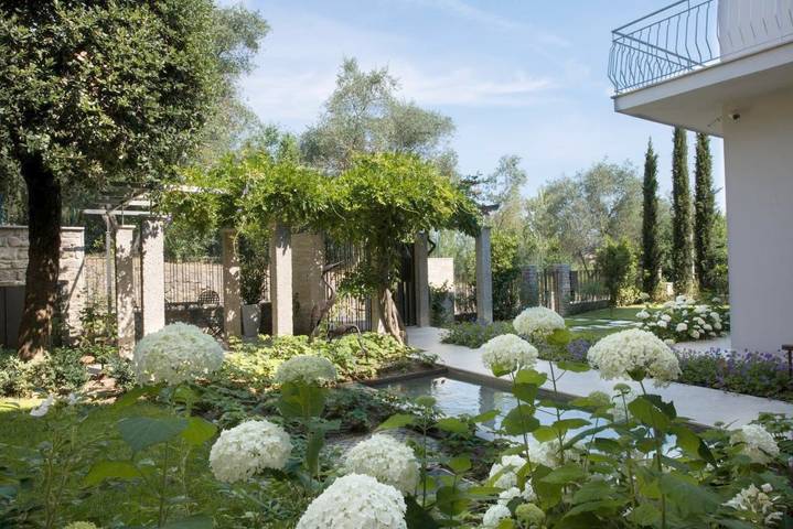 Location de vacances pour 4 personnes, avec vue ainsi que piscine et jardin, adapté aux familles à Lastra a Signa - 2