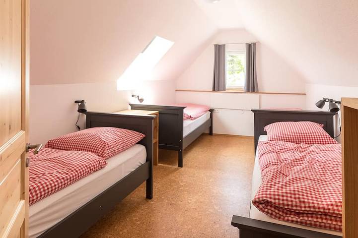 Ferienhaus für 14 Personen, mit Balkon und Garten in Weilheim - 3