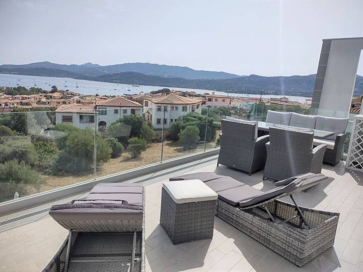 Gîte pour 3 personnes, avec terrasse et piscine à Cannigione - 2