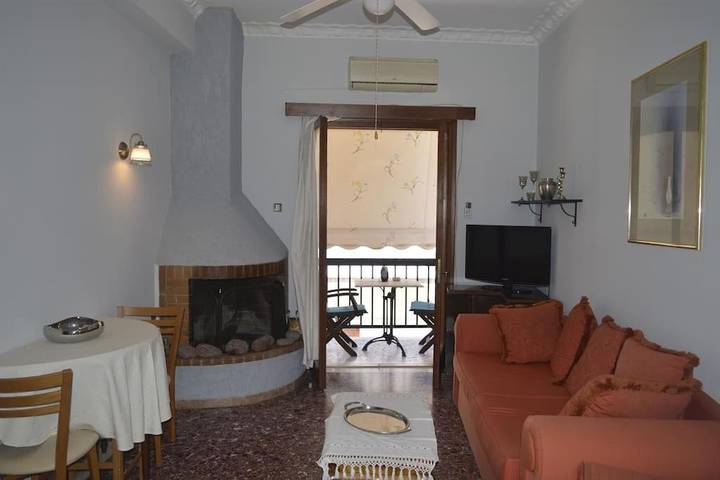 Gîte pour 6 personnes, avec vue et terrasse, animaux acceptés dans Palaia Epidavros - 4