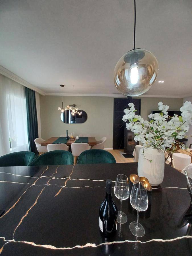 Location de vacances pour 6 personnes, avec piscine ainsi que jardin et vue dans Les Omergues - 4