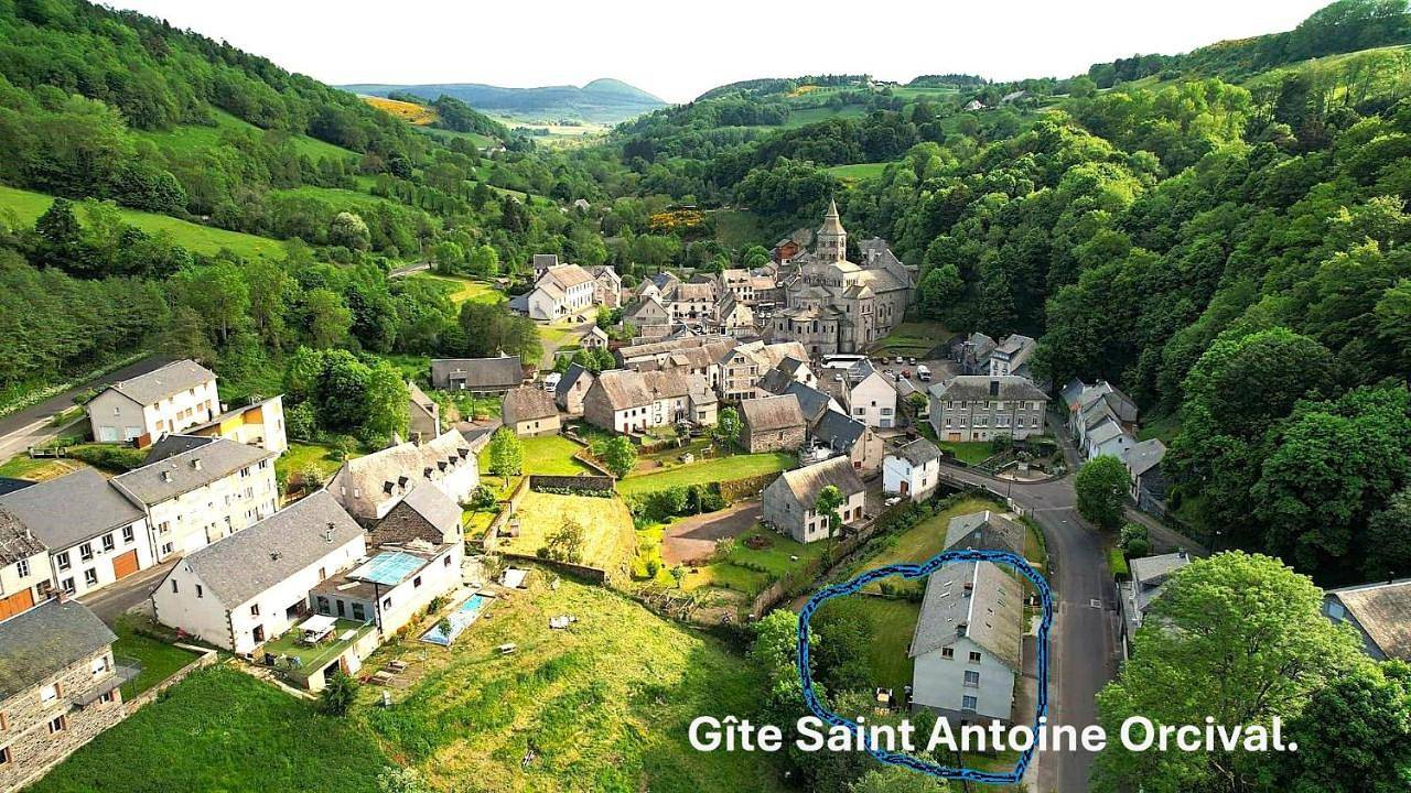 Appartement entier, Basilic, 4 pers. Villa Saint Antoine, Orcival, Sancy Auvergne in Orcival (Puy-de-Dôme), Parc naturel régional des Volcans d'Auvergne