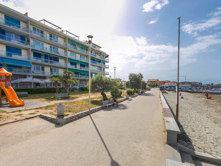 Ferienwohnung für 6 Personen, mit Balkon und Terrasse in Italienische Riviera - 4