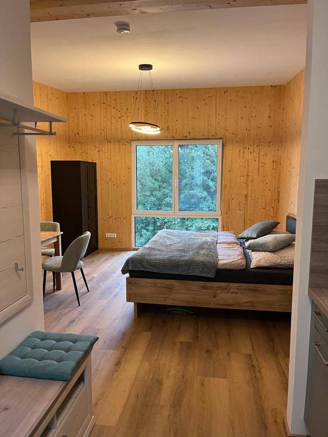 Ferienwohnung für 2 Personen, mit Terrasse und Garten sowie Ausblick
