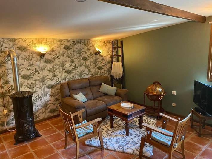 Ferienwohnung für 2 Personen, mit Terrasse und Garten sowie Pool