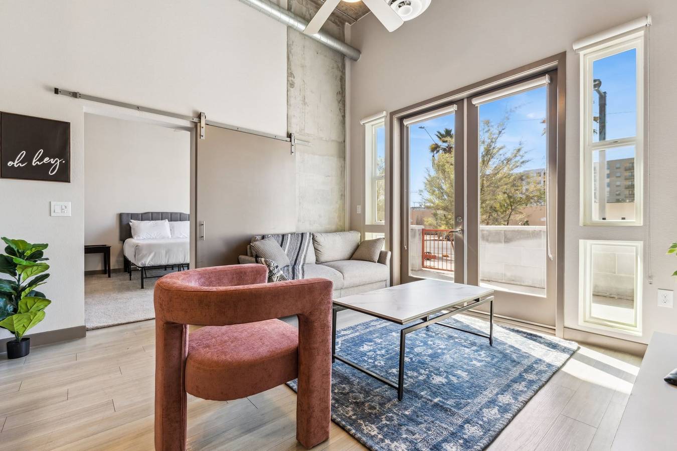 Entire apartment, Cozysuites Phx Roro Gym Pool Pets Parking 15 in Phoenix, Maricopa County