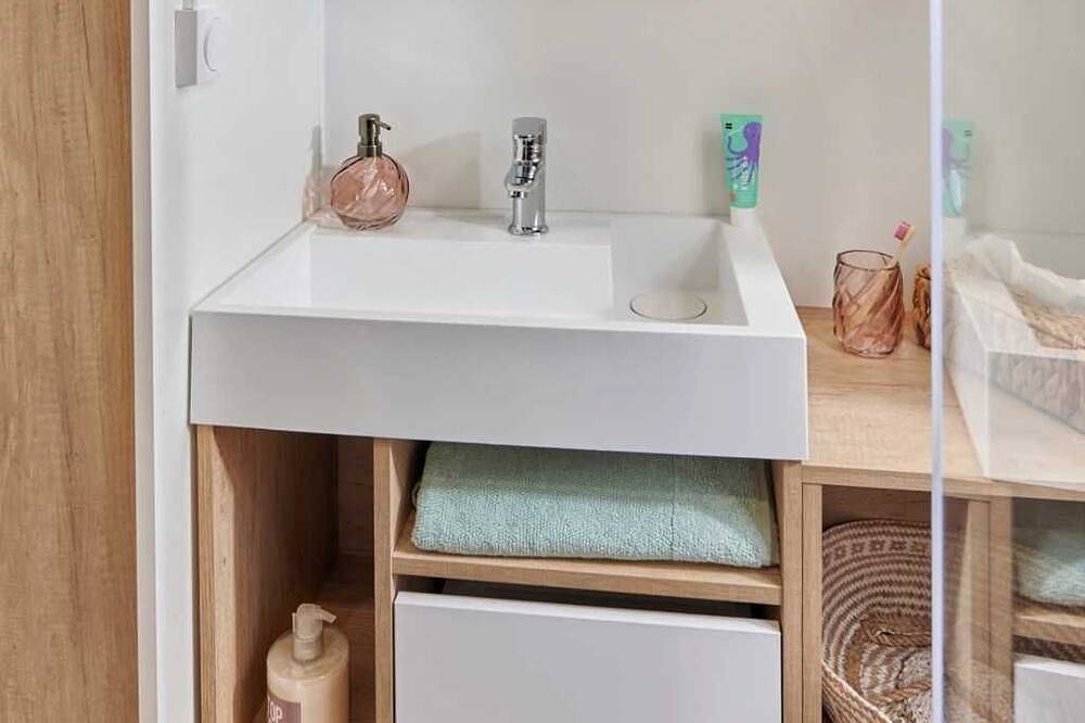 Camping 3 étoiles - ccbbhdc in Pouzauges, Fontenay-le-Comte