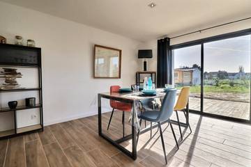 Gîte pour 4 personnes, avec jardin à Étel