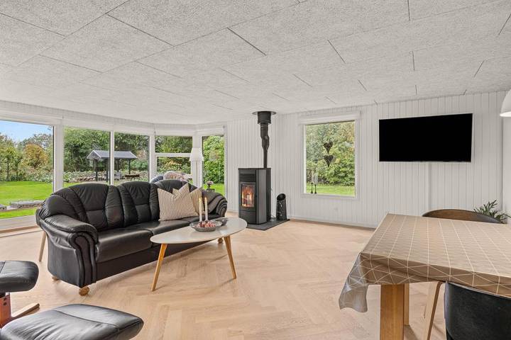 Gemütliches Ferienhaus mit Badewanne & Kaminofen-Atmosphäre in Jegum, Varde