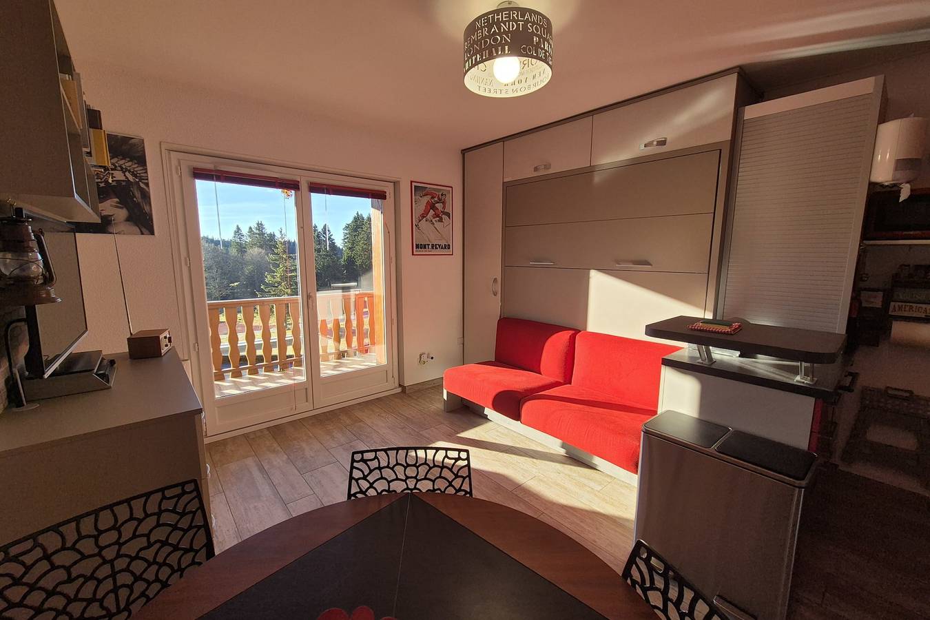 Geheel appartement, Vakantieappartement voor 4 personen met terras in Le Revard, Les Déserts