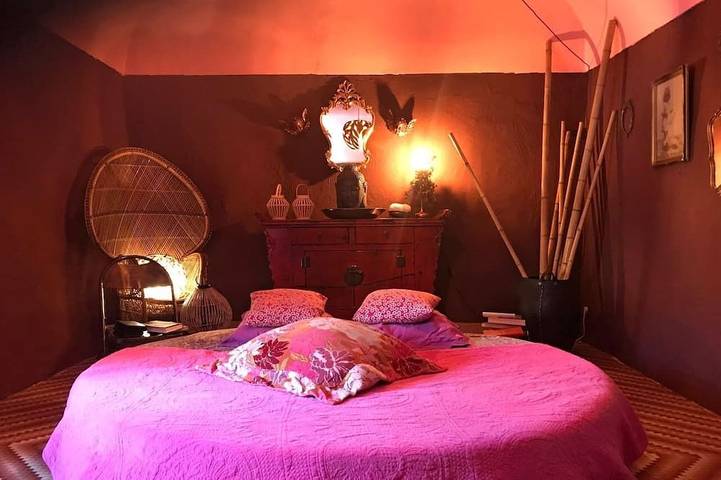 Location de vacances pour 8 personnes, avec balcon à Verges - 2