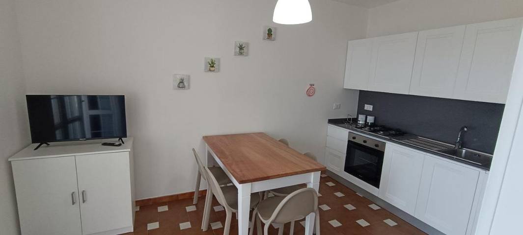 Ferienwohnung für 4 Personen, mit Ausblick und Terrasse, mit Haustier in Torre Vado - 2