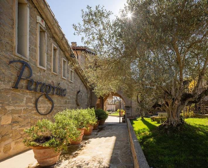 Chalet para 2 personas, con terraza además de jardín y piscina en Navarra - 3