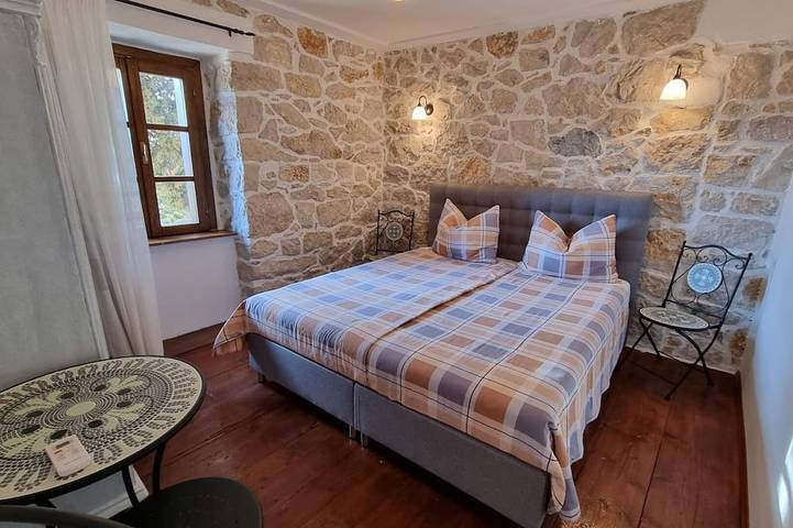 Villa für 6 Personen, mit Terrasse und Garten auf Rab - 4