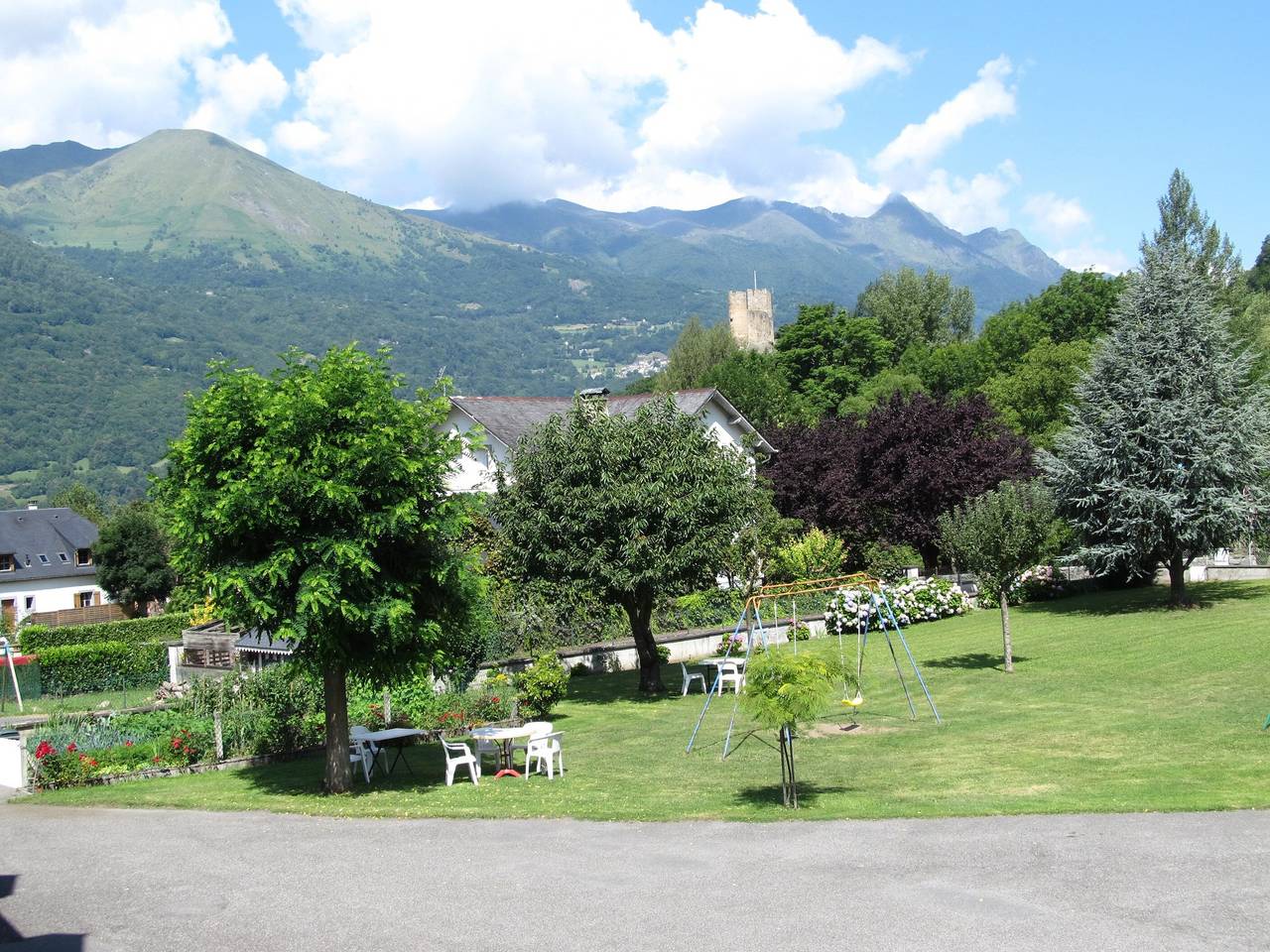 Apartamento entero, Maison Cazaux - Apartamento para 2-4 personas, curistas, vistas a la montaña, jardín y Wi-Fi in Barèges, Parque nacional de los Pirineos