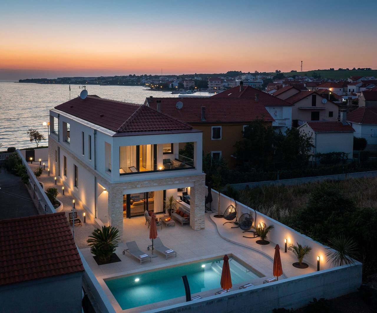 Villa for 8 People in Petrcane, Zadar