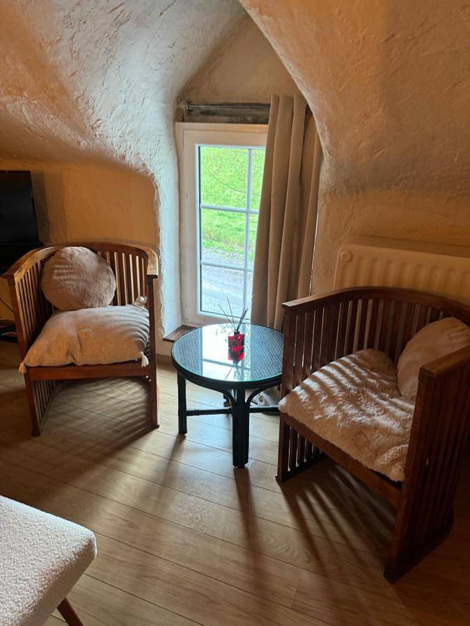 Hôtel pour 2 personnes, avec terrasse ainsi que vue et jardin à Gesves - 4