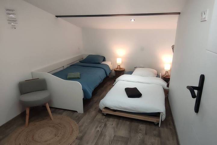 Location de vacances pour 6 personnes, avec jardin et terrasse à Canaules-et-Argentières - 4