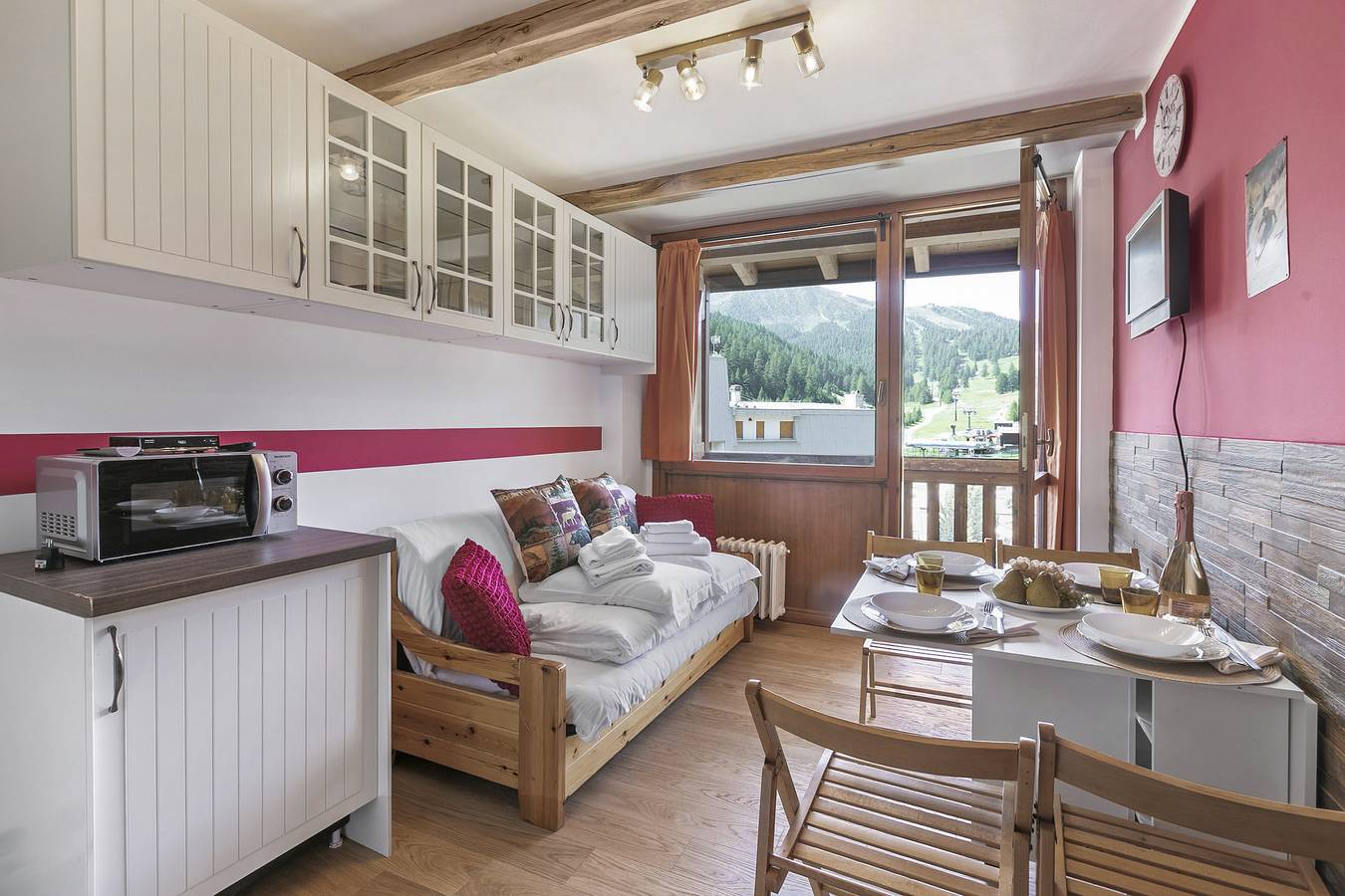Ganze Wohnung, Ski-Apartment mit Bergblick, WiFi und ruhiger Lage in Sestriere, Via Lattea