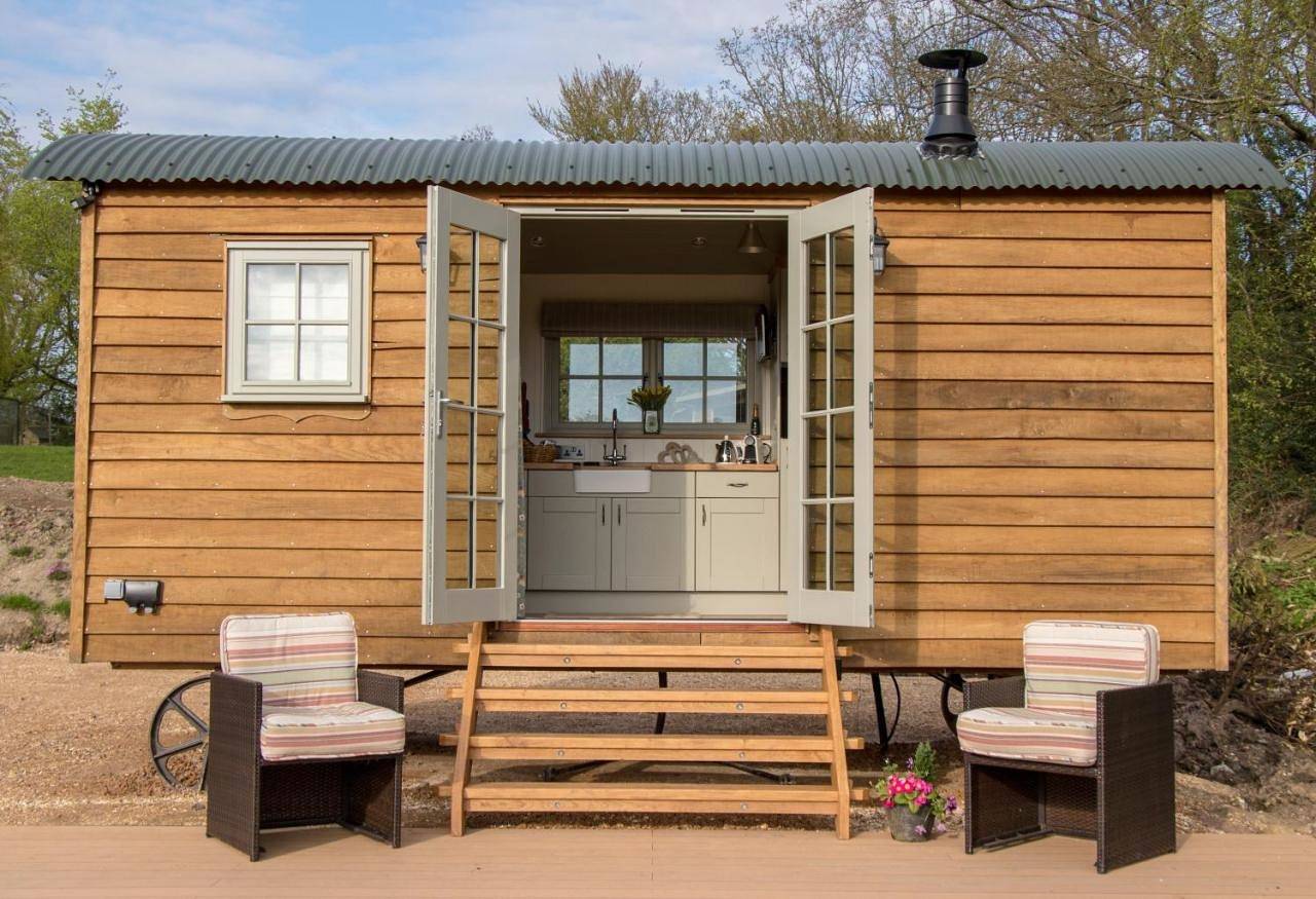 Luxury Shepherds Hut in Bransgore, Hampshire