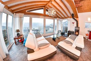 Gîte pour 4 personnes, avec terrasse et vue à Savièse